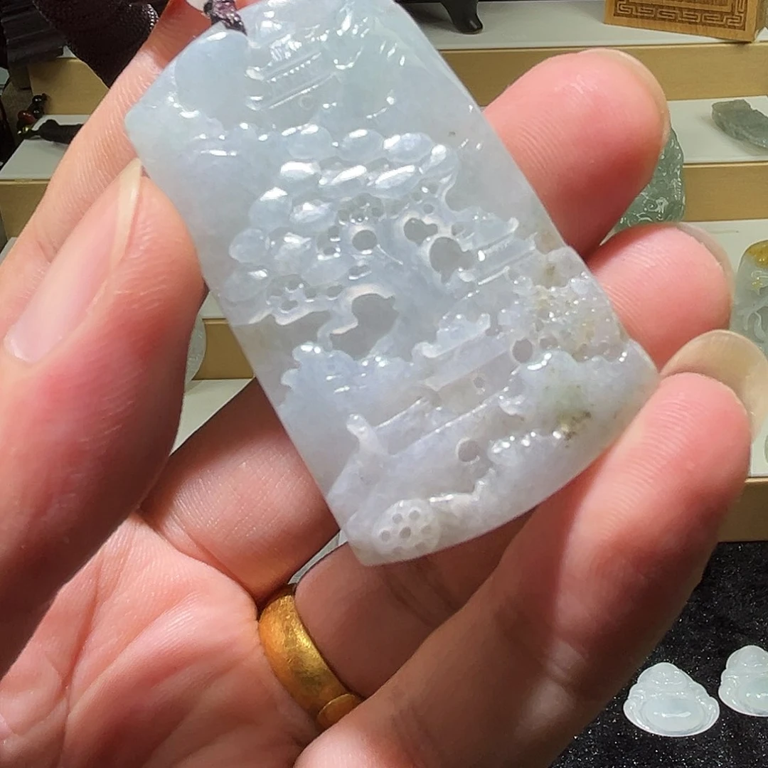 翡翠未镶嵌颈饰翡翠山水牌男女通用