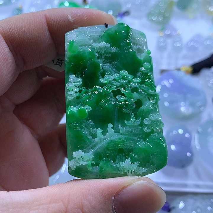 翡翠未镶嵌颈饰天然翡翠A货吊坠