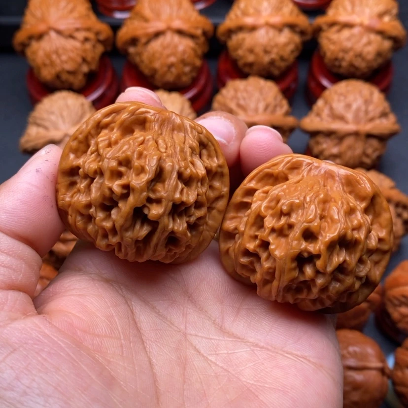 【闪购商品】文玩核桃把件41天地