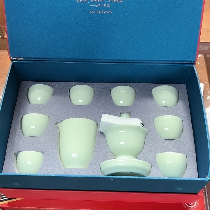 孤品茶具套装等。