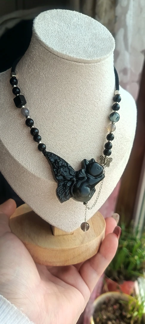 天然岫玉吊坠蝴蝶猫