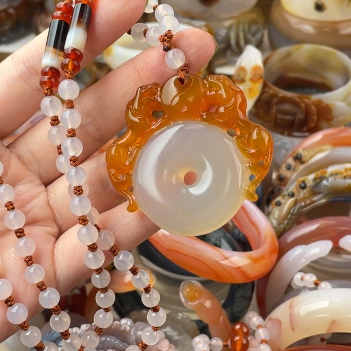 玛瑙/玉髓手镯未镶嵌