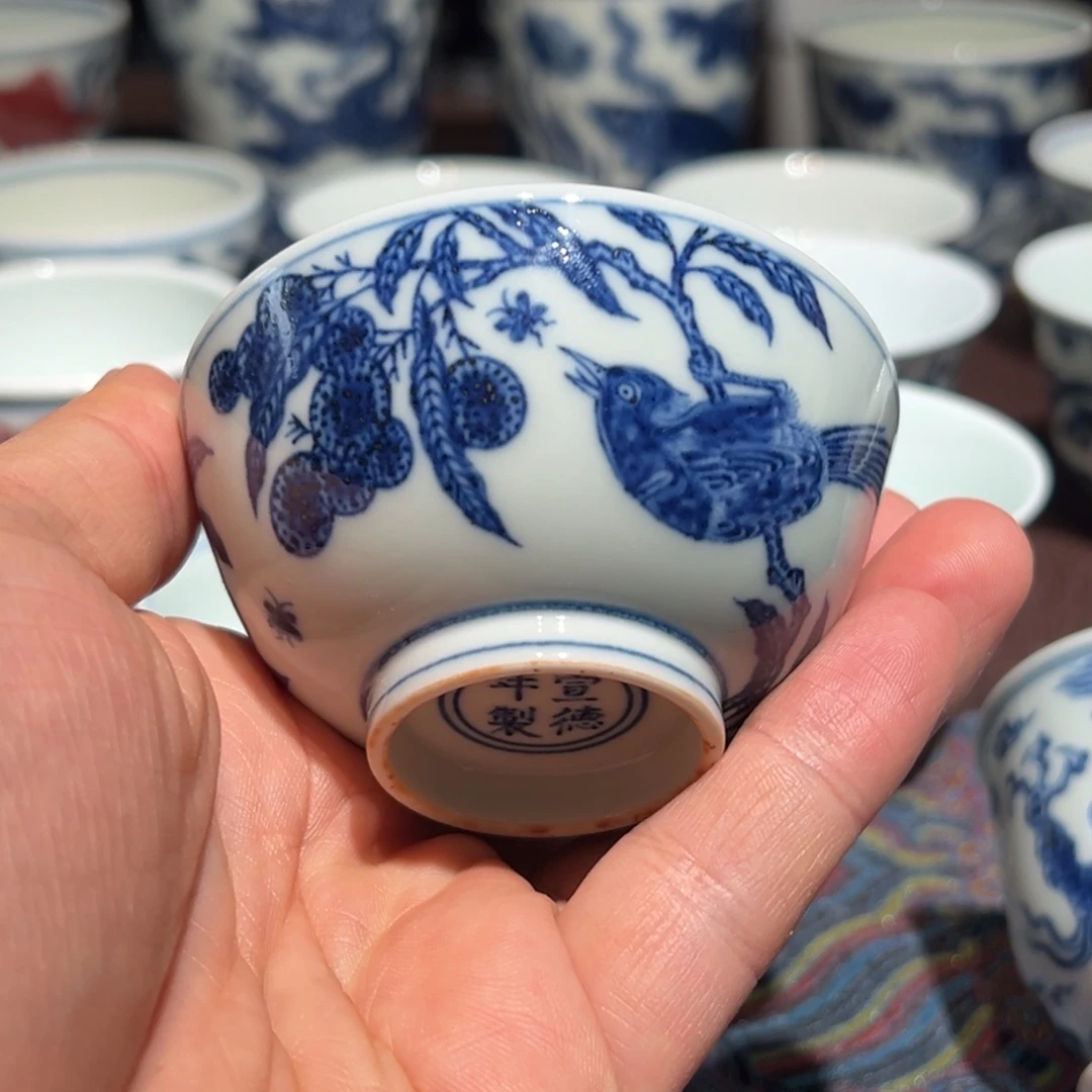 陶精品青花荔枝绶带鸟纹主人杯口径约7厘米
