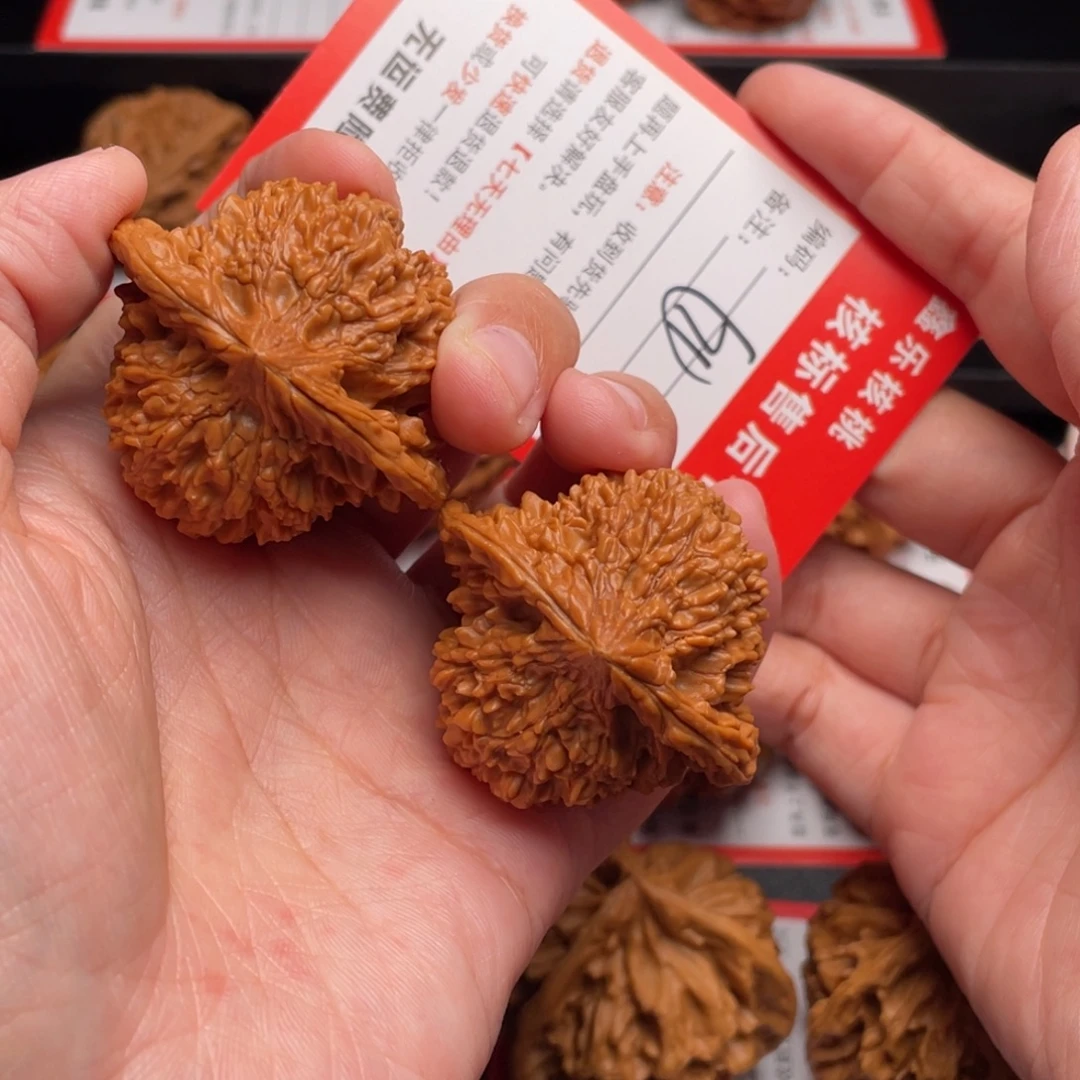 文玩核桃把件高尖满天星43