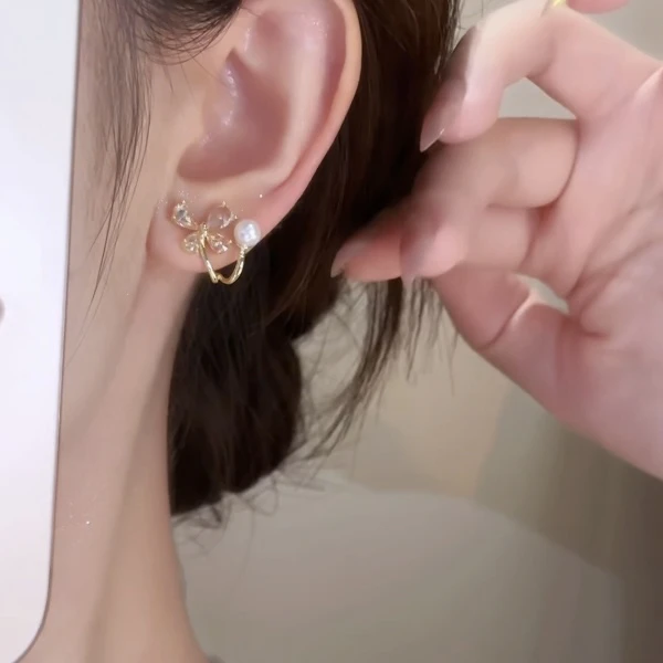 合金仿珍珠耳饰 铜合金珠珠花朵耳环 日韩小众设计轻奢