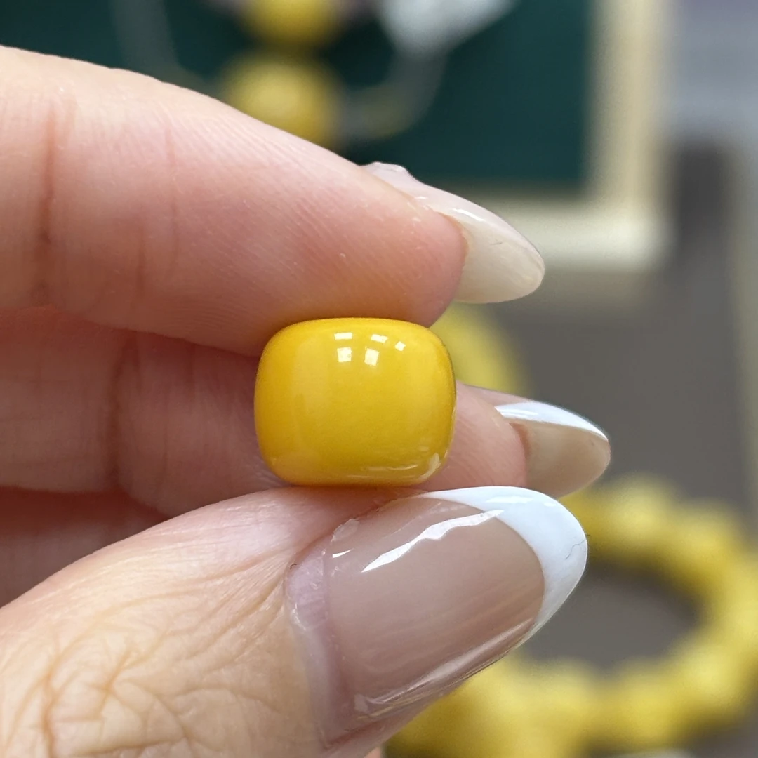 10.5*8.5mm 小妖珠宝天然原矿琥珀蜜蜡