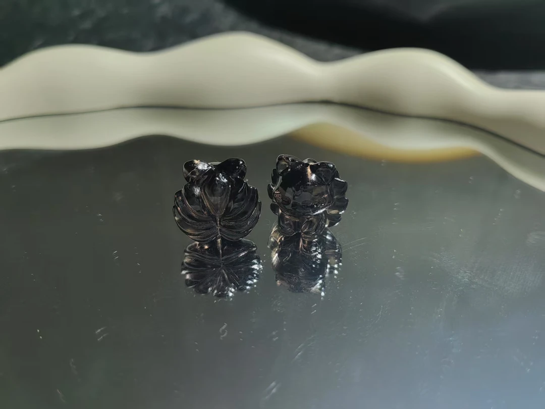 A861【金汐】茶水晶凤九雕刻件