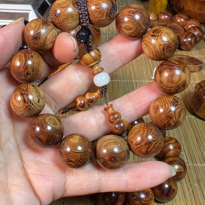 黄花梨/降香黄檀海南黄花梨对眼尺寸1.8