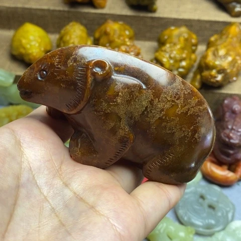 蛇纹石玉未镶嵌颈饰