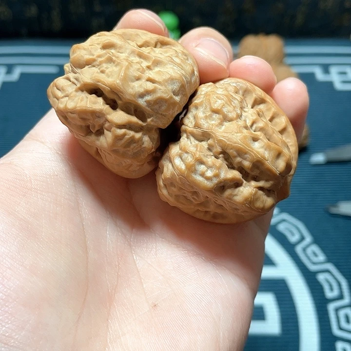星***晨吊坠文玩核桃蛤蟆