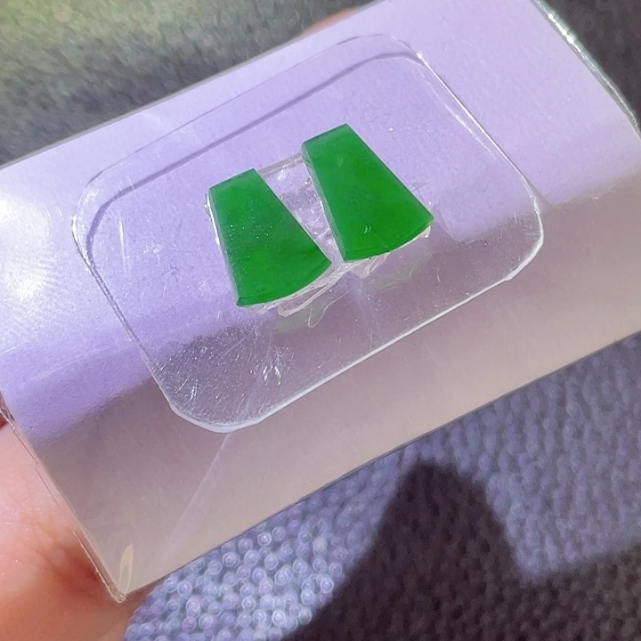未镶嵌定制翡翠翡翠