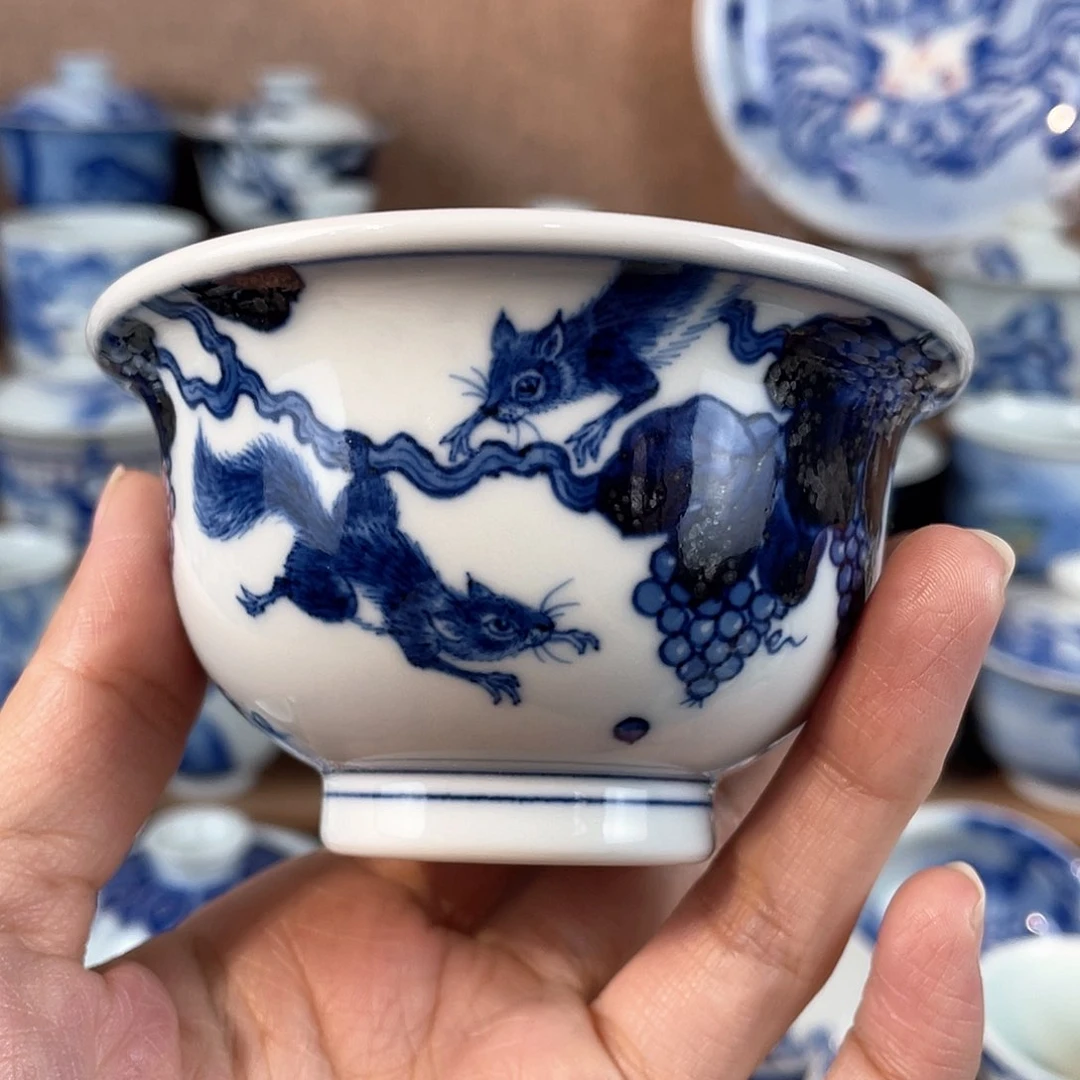 泥藝瓷梦松鼠葡萄压手杯