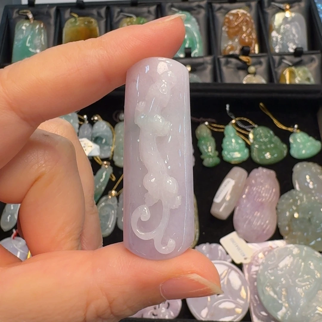 翡翠未镶嵌吊坠(不含链)龙牌