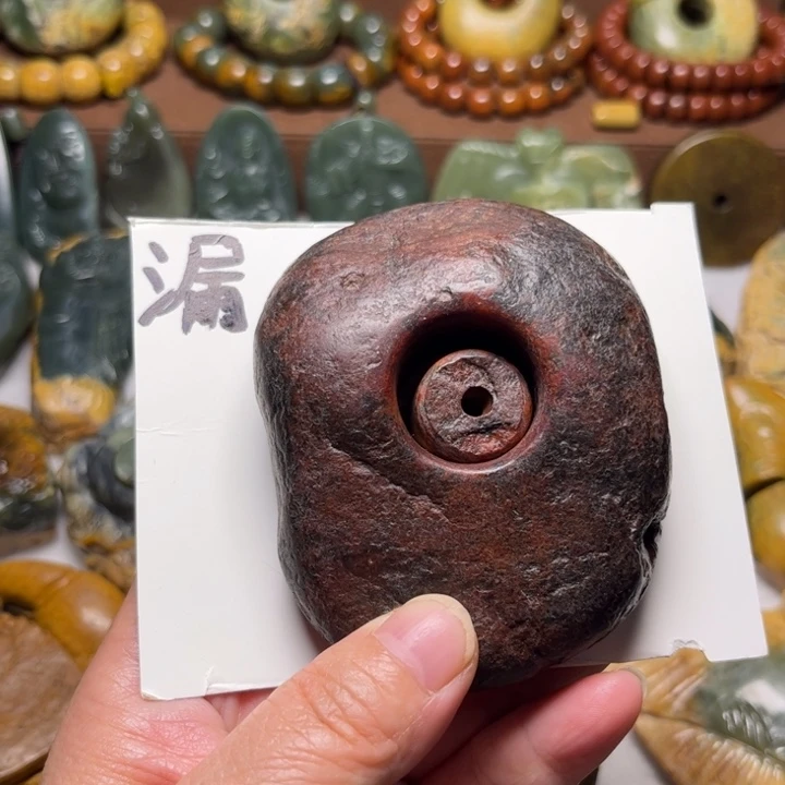 岫岩河磨玉（透闪石质玉）未镶嵌珠宝奇石