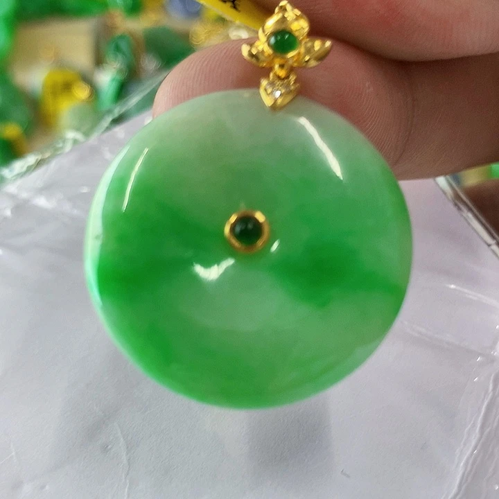 翡翠18K金镶嵌吊坠(不含链)挂件