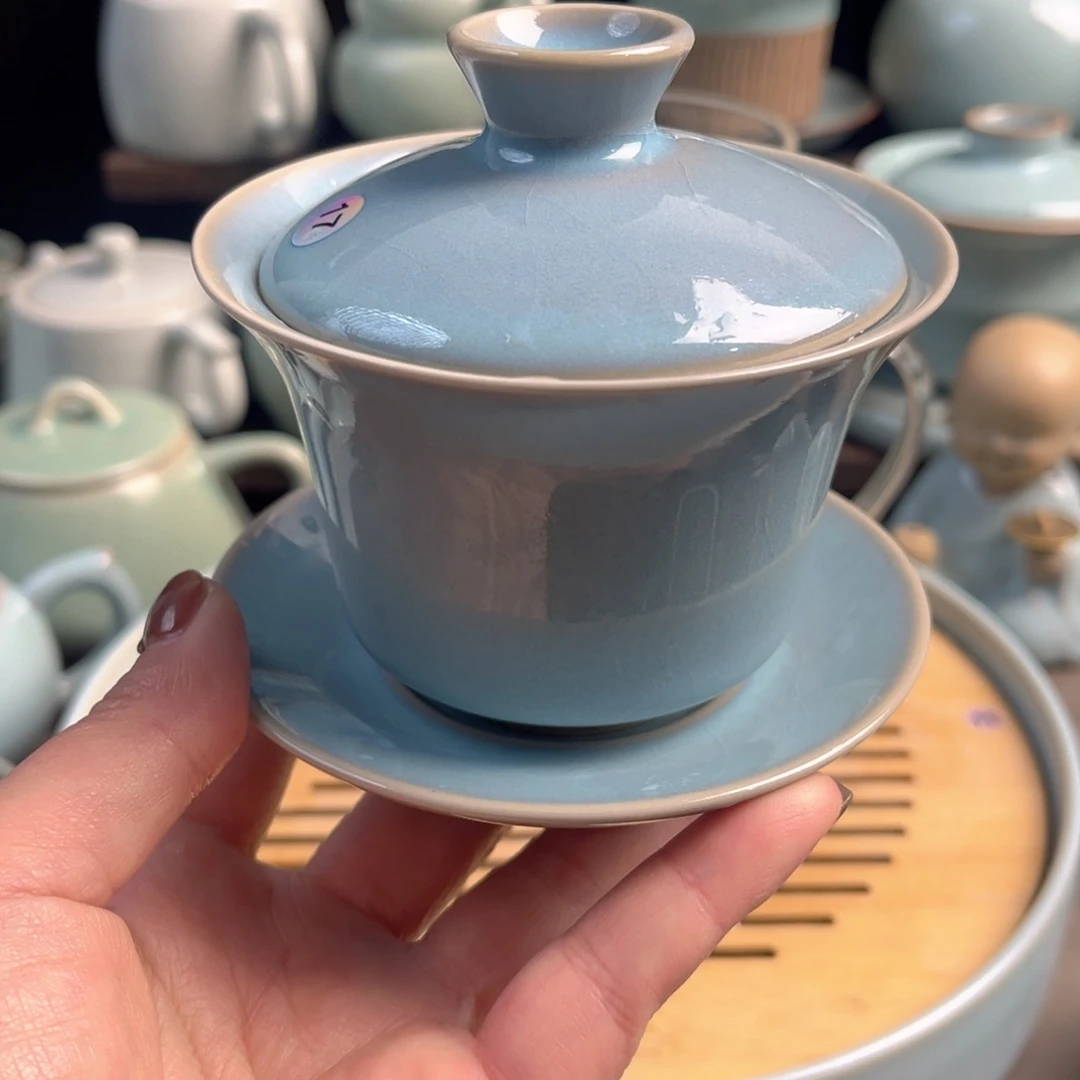 陶摆件瓷天青釉马蹄盖碗原矿