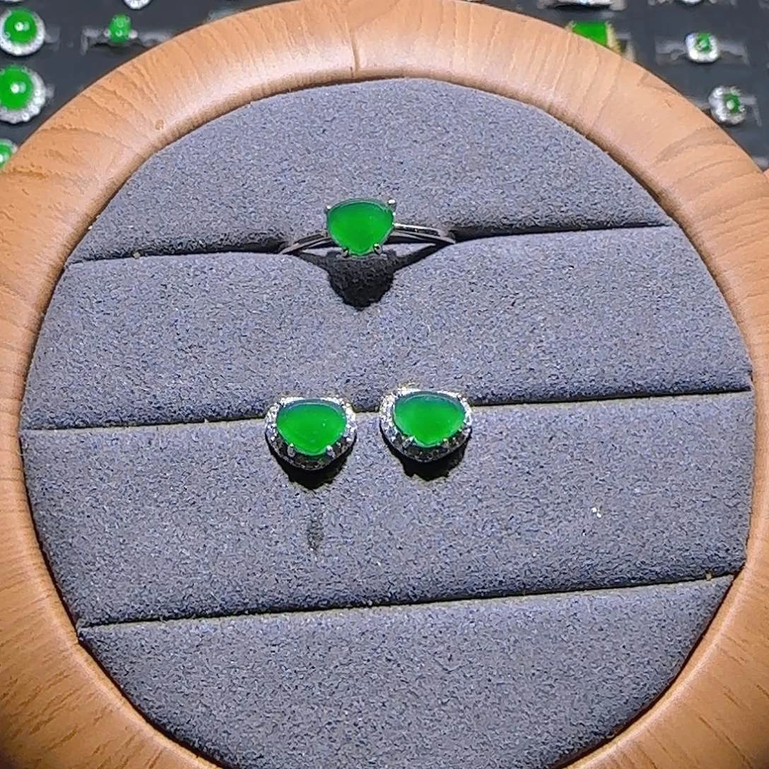 翡翠银S925镶嵌耳饰