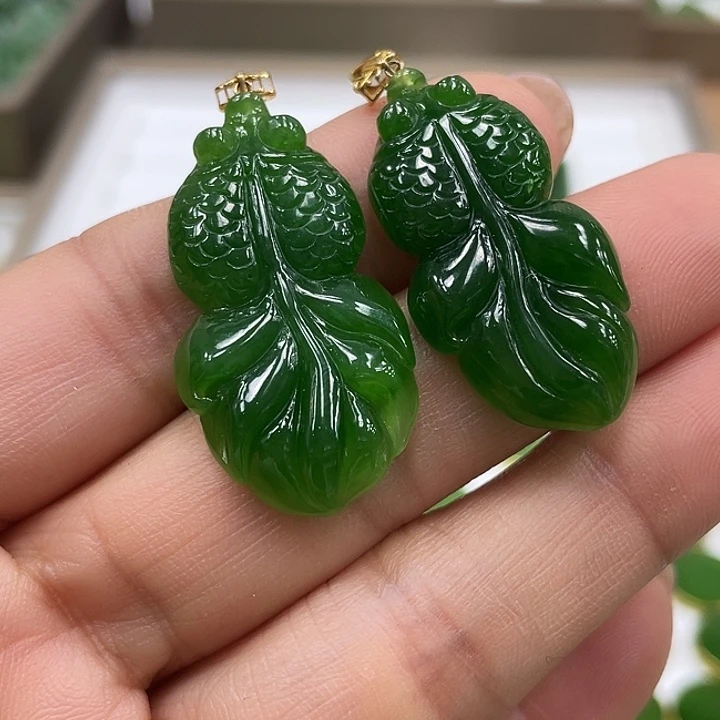 和田玉（碧玉）18K金镶嵌颈饰颜色多样性发货拍一发一