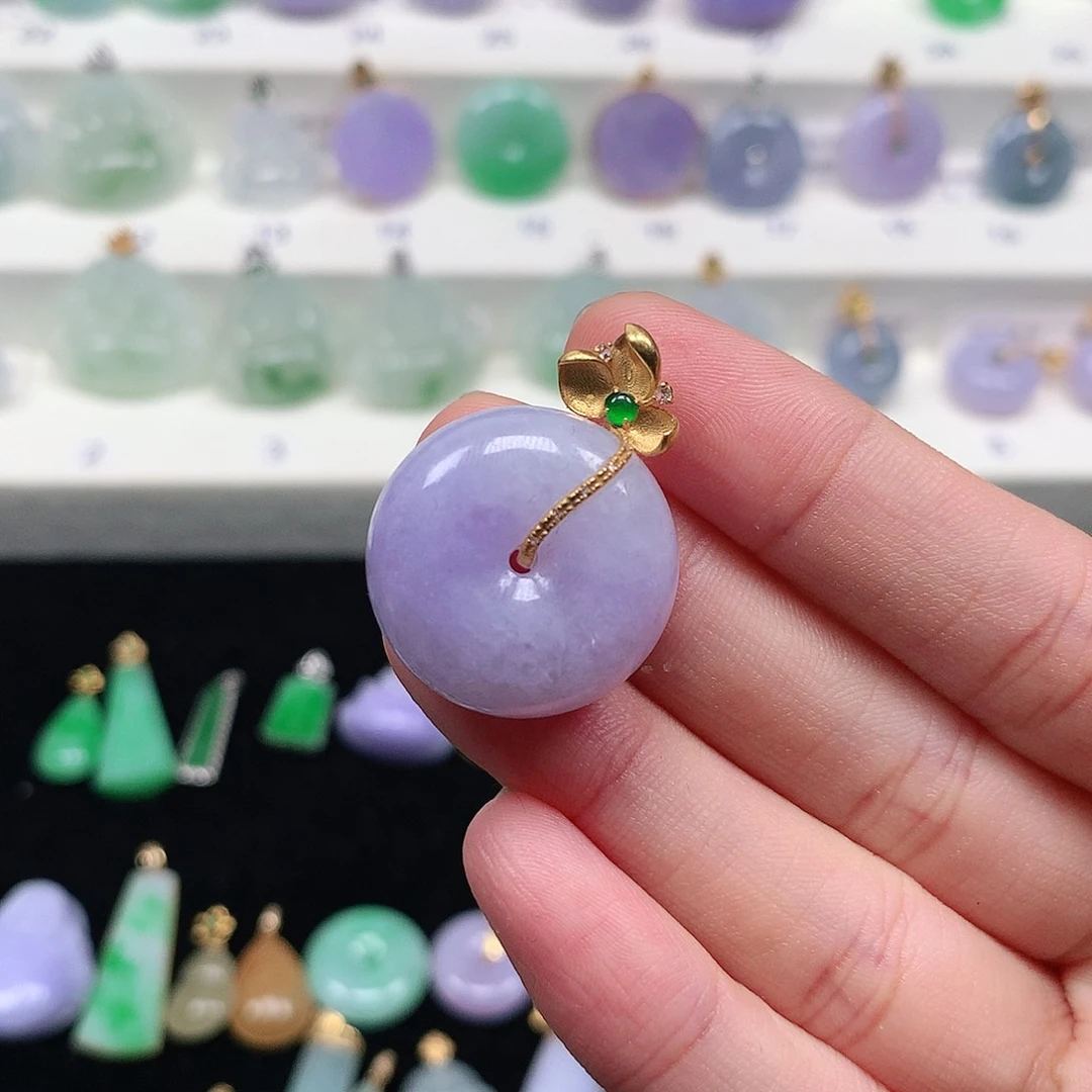 颈饰18K金镶嵌翡翠翡翠吊坠