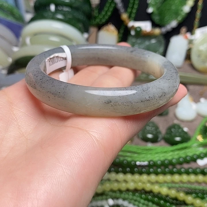 和田玉未镶嵌手镯59