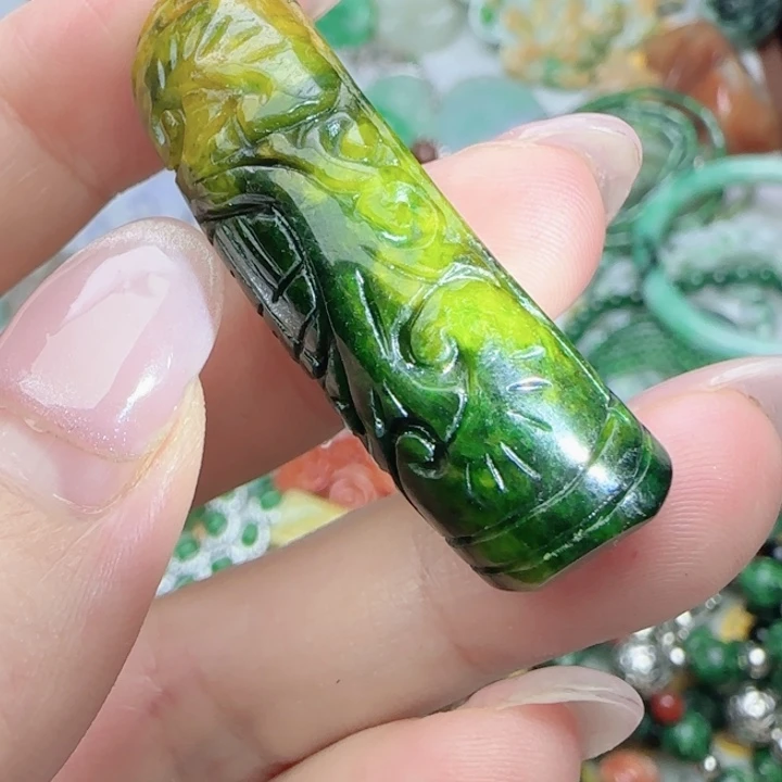 翡翠未镶嵌颈饰天然A货28