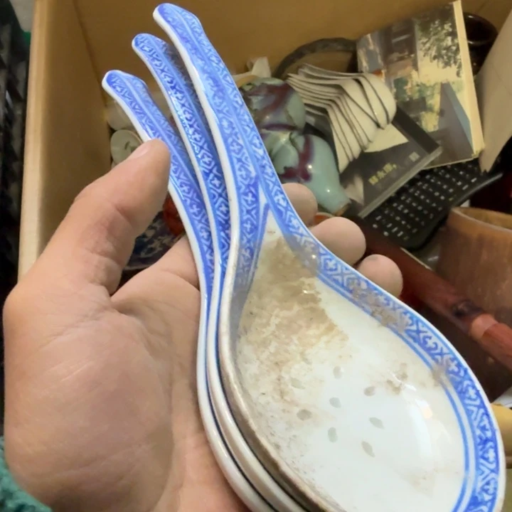 阿***哥1偏远地区不包邮的
