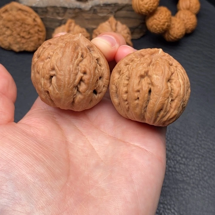 桃核把件全品40霸王龙