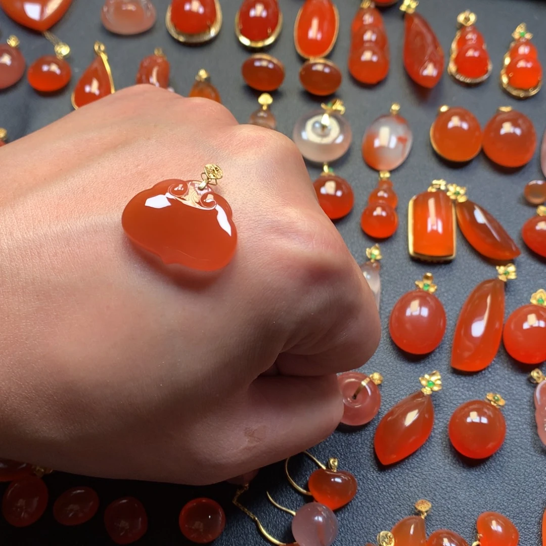 南红玛瑙未镶嵌颈饰