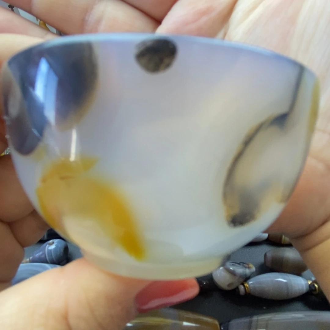 未镶嵌颈饰玛瑙/玉髓茶碗