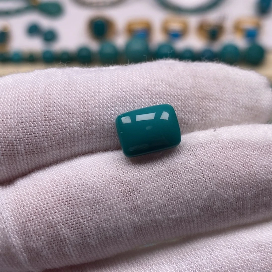 绿松石未镶嵌珠宝奇石戒面8.1mm