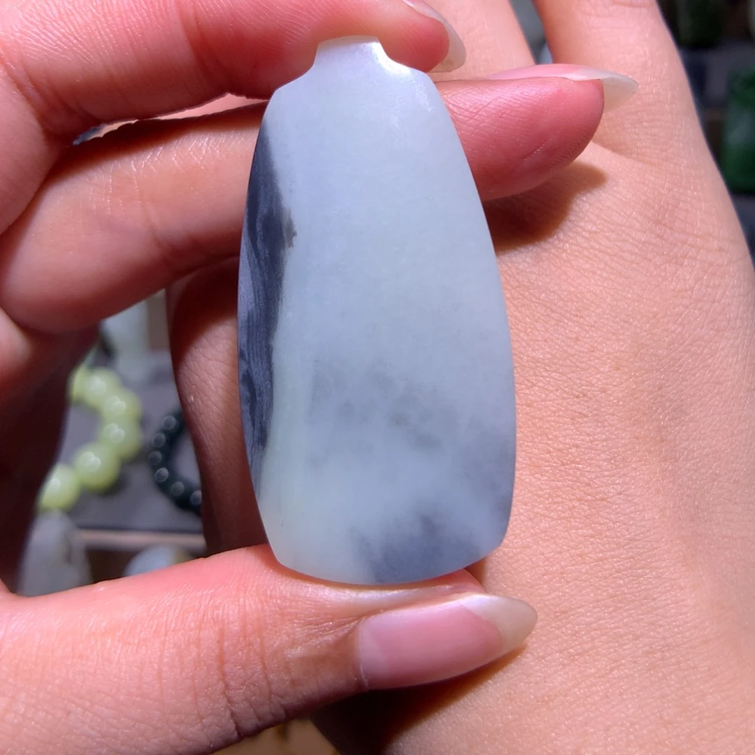 和田玉未镶嵌颈饰现***寞