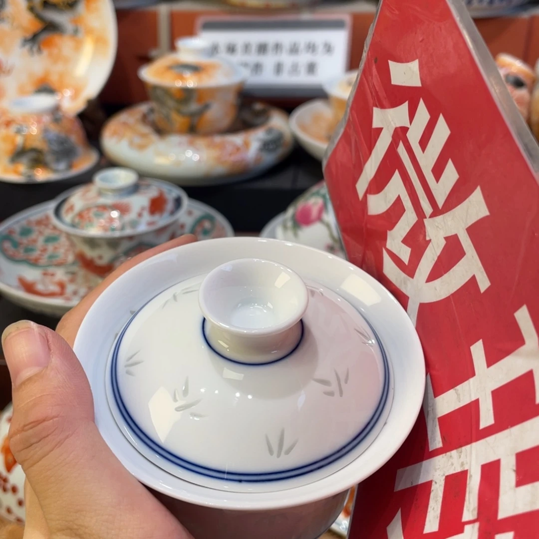 我是一只小小鸟。我也不想