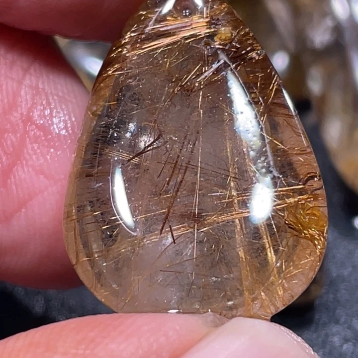 未镶嵌颈饰发晶?***?