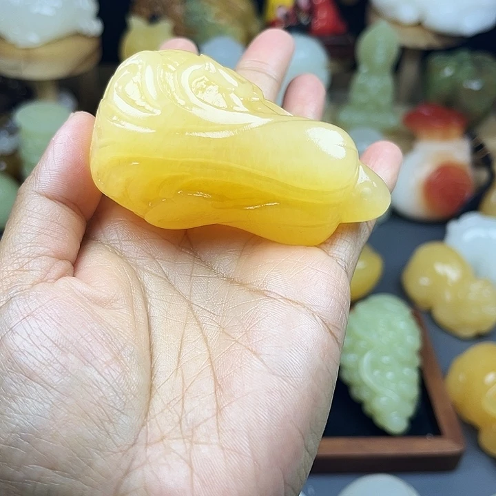 石材M****C玉石雕刻品