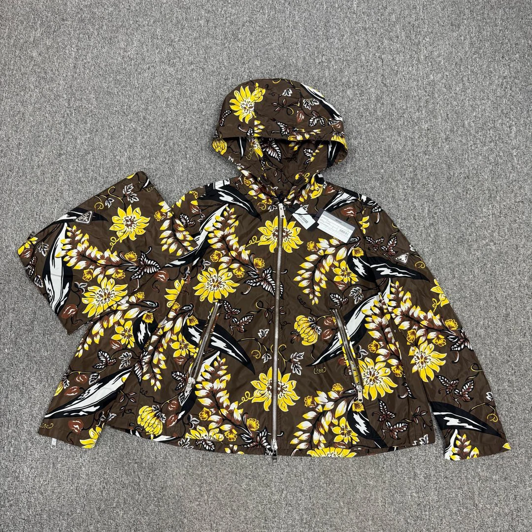 未使用 Prada/普拉达 13450505花卉三角标尼龙外套38码带手包