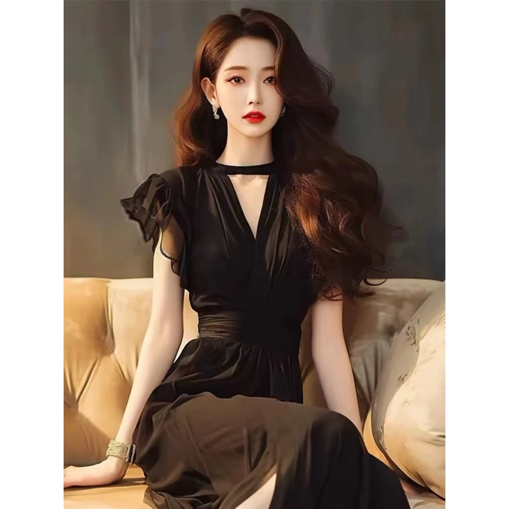 2025新款新款高端女装黑色小裙精致气质名媛收腰雪纺连衣夏季百褶