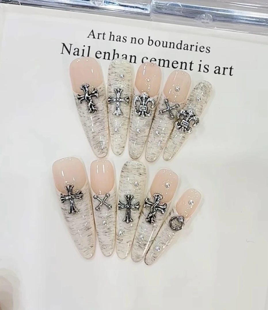 【奶白克罗星】森森森手工穿戴甲甜酷辣妹风十字架长款