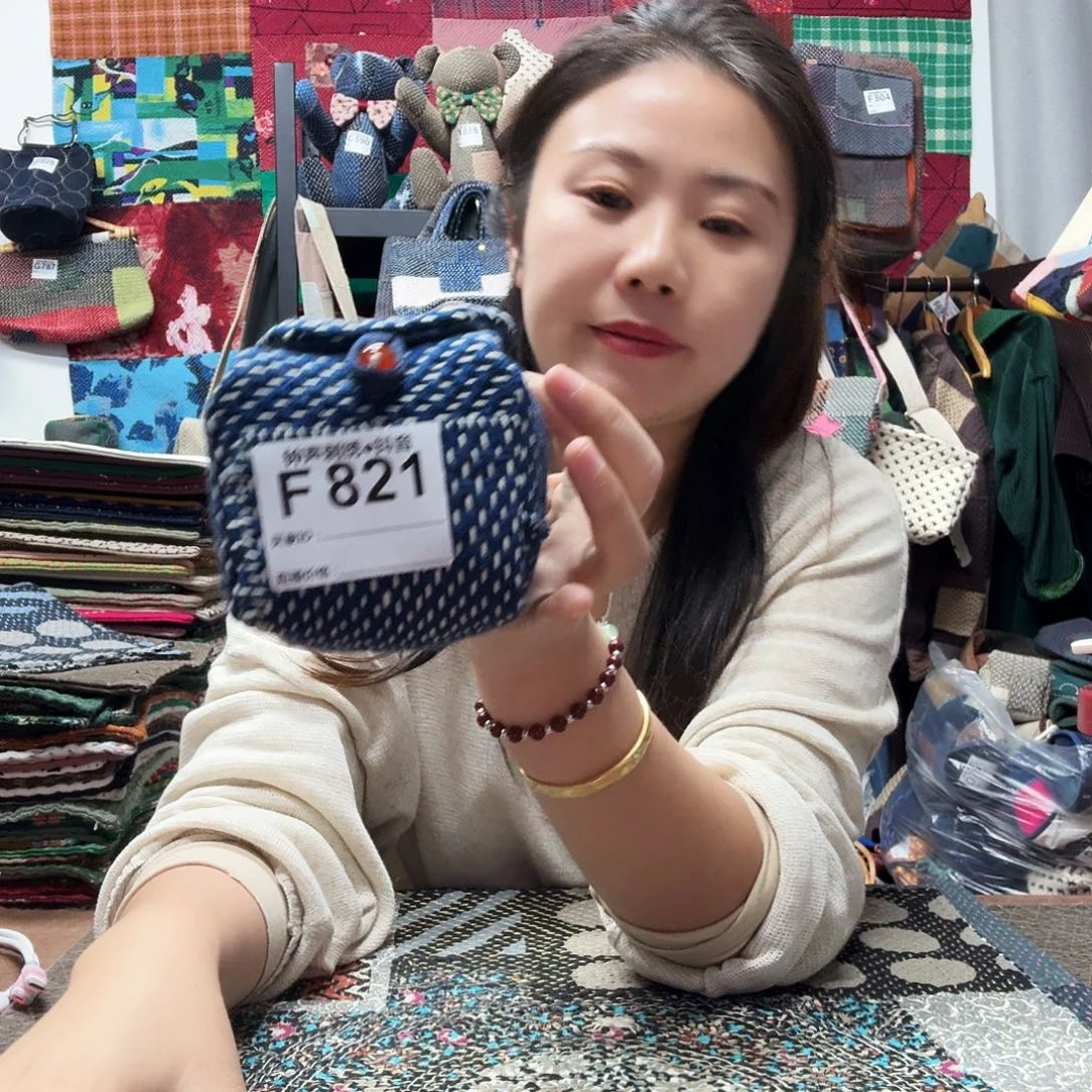 我***儿织绣Sdfffgüvvvggvvvggggg