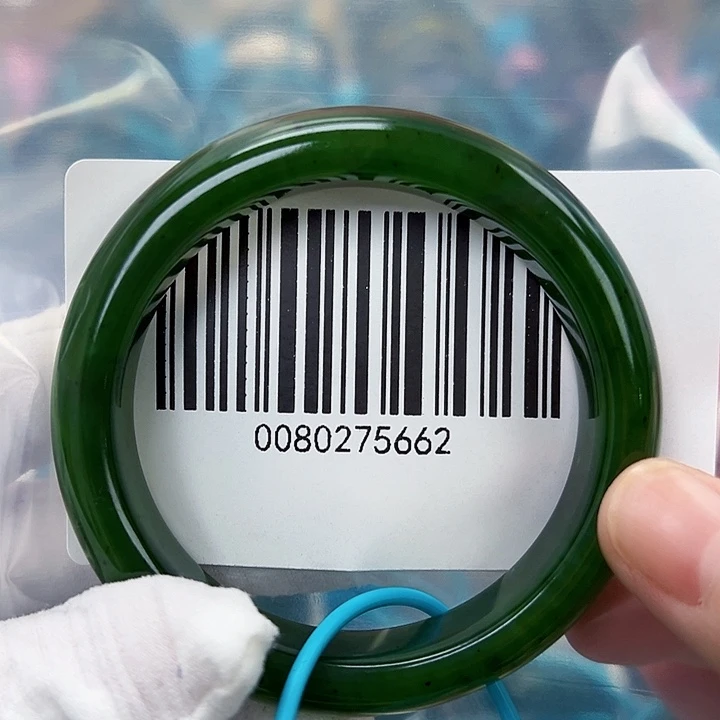 是****和田玉未镶嵌手镯微瑕53,5