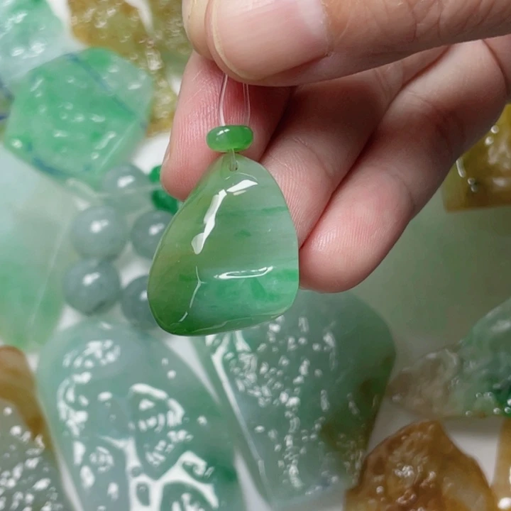 定制翡翠未镶嵌随行