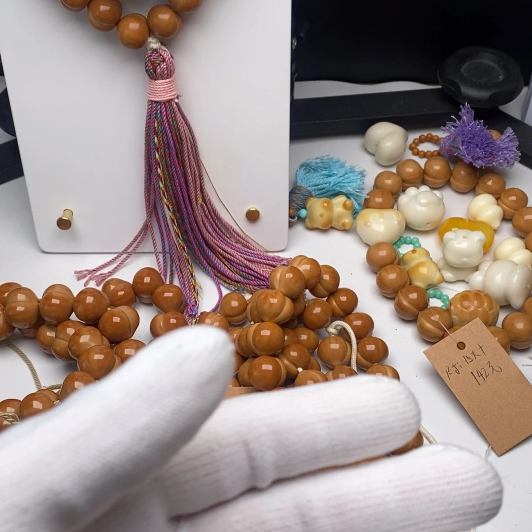 猴头核桃吊坠屁桃