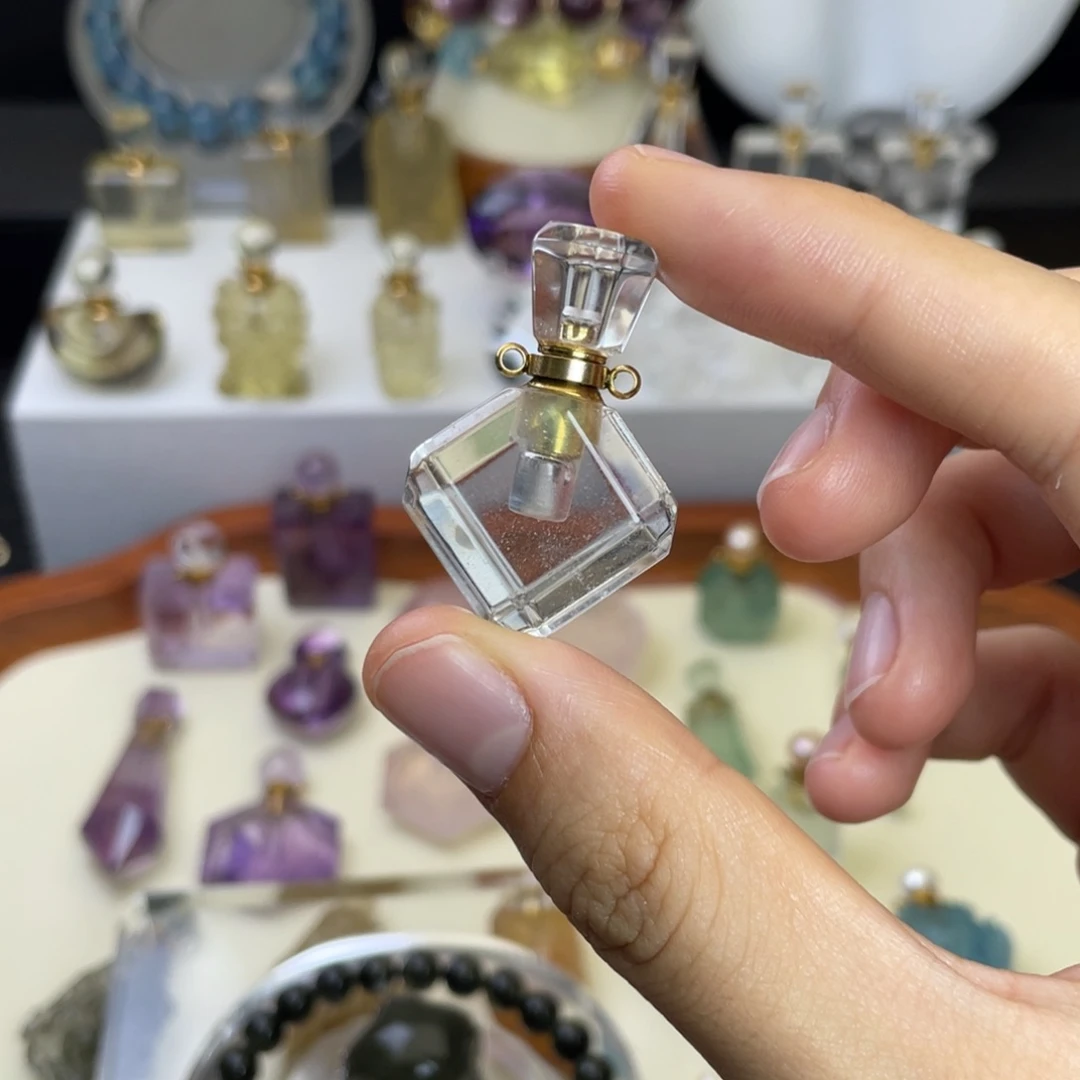 y***g颈饰未镶嵌水晶天然水晶吊坠886