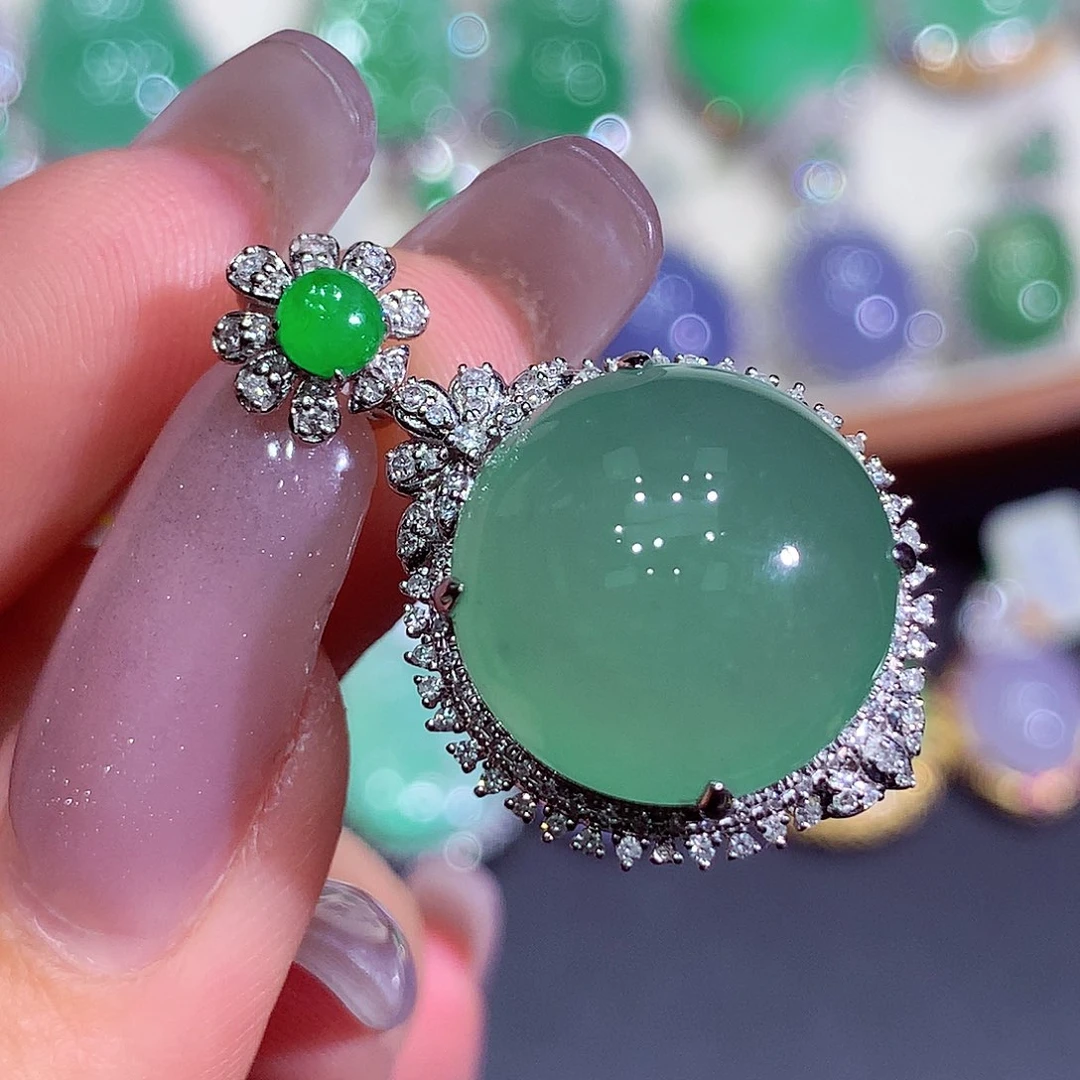 翡翠18K金镶嵌吊坠(不含链)