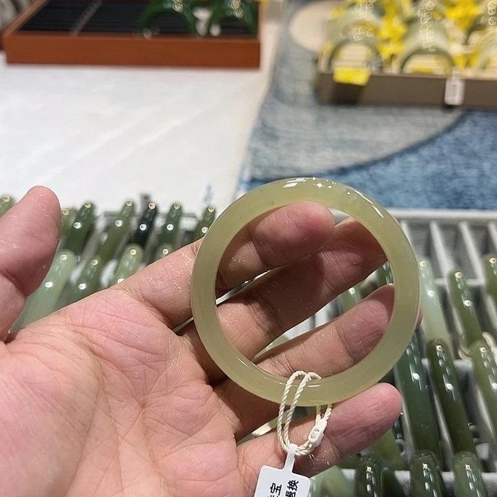 木***李未镶嵌手镯和田玉冰黄口手镯C0143-51