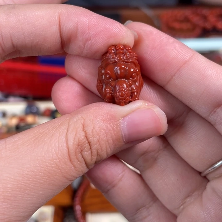 南红玛瑙未镶嵌颈饰47