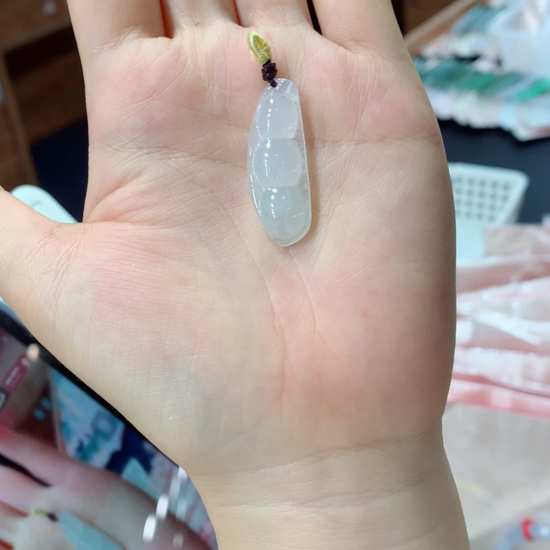 颈饰未镶嵌翡翠星****睛多样性发1
