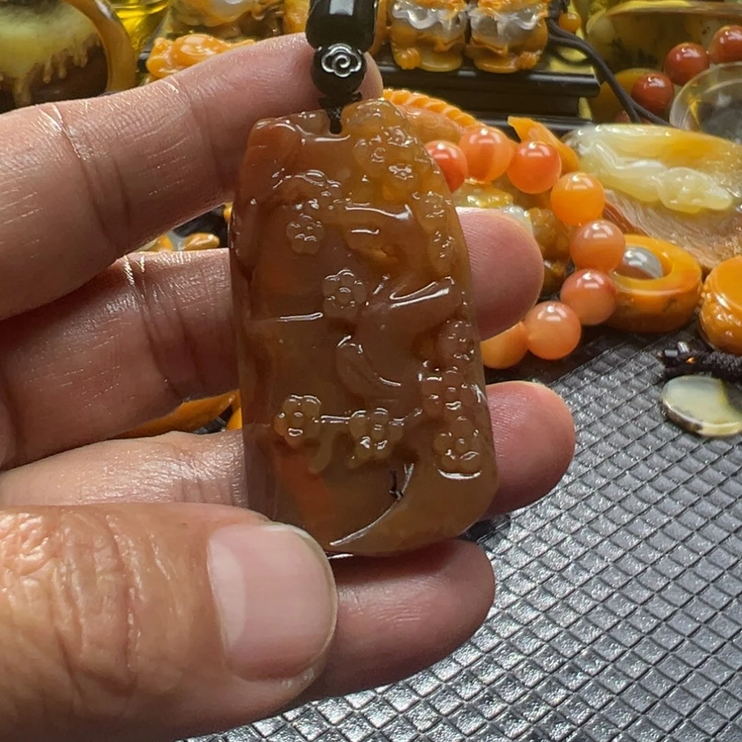 石英质玉未镶嵌颈饰