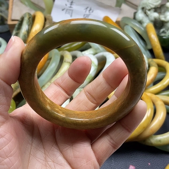 蛇纹石玉手镯未镶嵌乡**朵