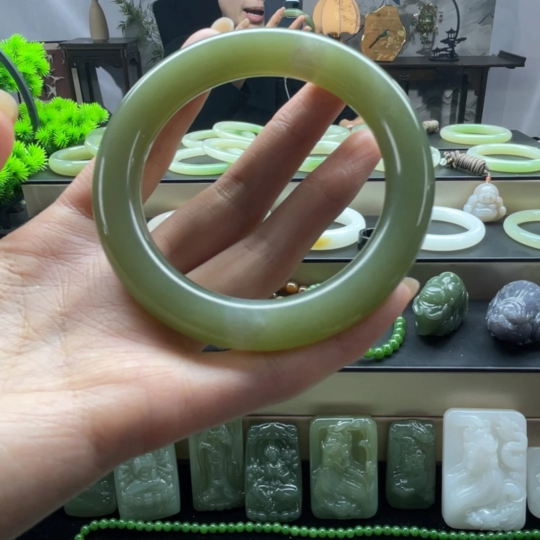 和田玉未镶嵌手镯青海晴水胖圆