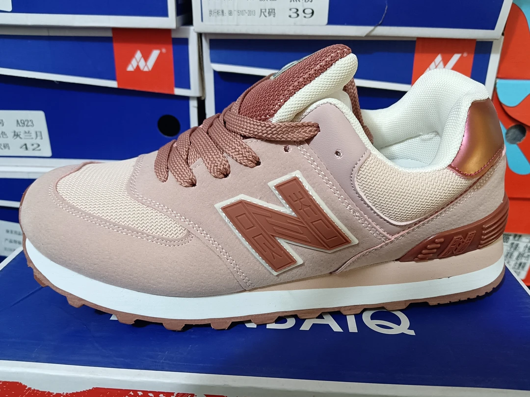 春秋男女同款n字鞋，轻巧舒适便携